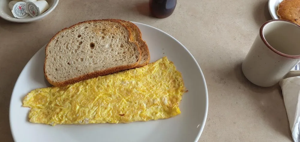 Cheese Omelette with Rye Toast