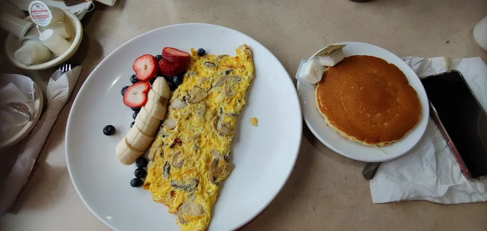 Omelette with Fresh Fruit